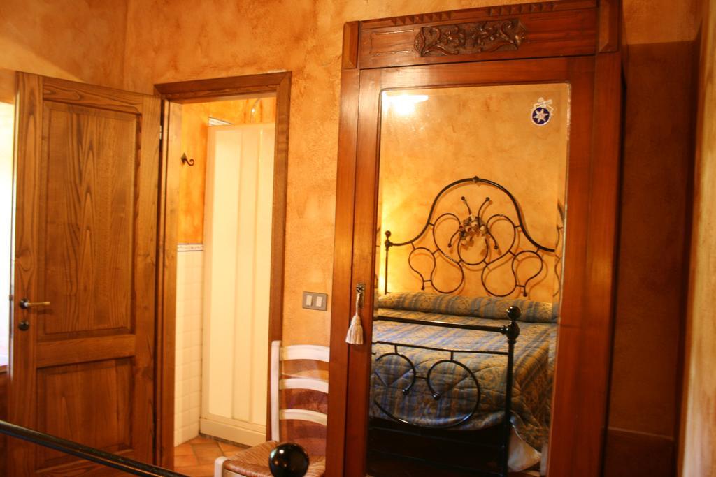 Villa Torre Di Vignale Palazzo del Pero Habitación foto