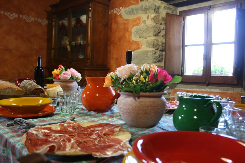 Villa Torre Di Vignale Palazzo del Pero Habitación foto